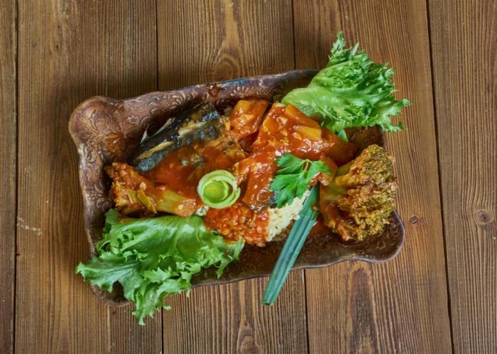 Signature around world countries dishes stacker